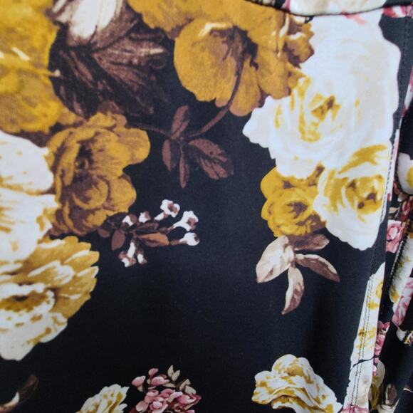 Torrid Womens Plus 2X 18/20 Black Floral Knit Wrap Peplum Top Shirt Fairy Grunge - Picture 10 of 13